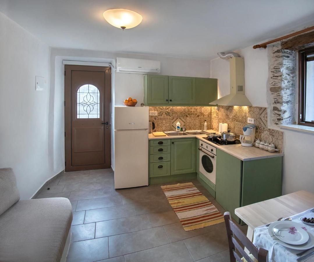 Feneri 3 -Cozy Rustic Apt 20' From Elafonisi Beach Perivolia  Kültér fotó