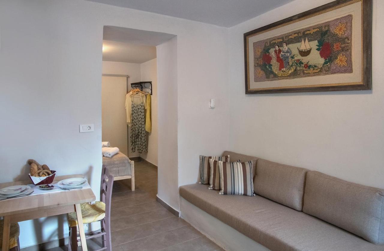 Feneri 3 -Cozy Rustic Apt 20' From Elafonisi Beach Perivolia  Kültér fotó