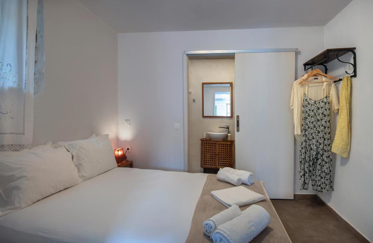 Feneri 3 -Cozy Rustic Apt 20' From Elafonisi Beach Perivolia  Kültér fotó
